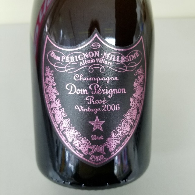 Dom Pérignon(ドンペリニヨン)の新品未開封品‼️ ドンペリニヨン ロゼ ヴィンテージ 2006 750ml 食品/飲料/酒の酒(シャンパン/スパークリングワイン)の商品写真