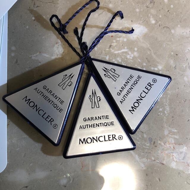 MONCLER(モンクレール)のモンクレール　タグ　三角タグ その他のその他(その他)の商品写真