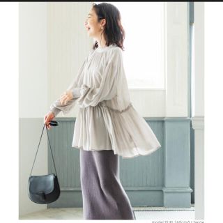 ナチュラルクチュール(natural couture)のcoca バンドカラーフレアブラウス(シャツ/ブラウス(長袖/七分))