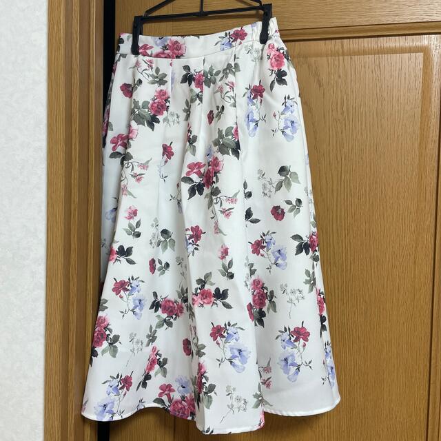 INGNI(イング)の【最終値下げ】INGNI  花柄スカート レディースのスカート(ロングスカート)の商品写真