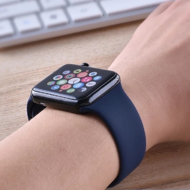 42・44㎜ Apple watch用シリコン製スポーツバンド | フリマアプリ ラクマ