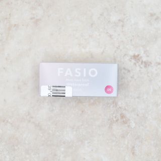 ファシオ(Fasio)のFasio マルチフェイススティック 05 Fresh Berry(フェイスカラー)