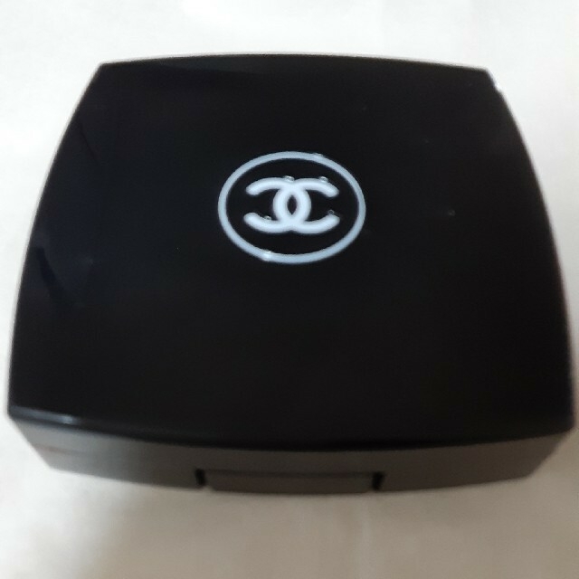 CHANEL(シャネル)のシャネル 372 コスメ/美容のベースメイク/化粧品(アイシャドウ)の商品写真