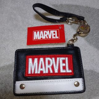 マーベル(MARVEL)のMARVEL パスケース リール付き　未使用(パスケース/IDカードホルダー)