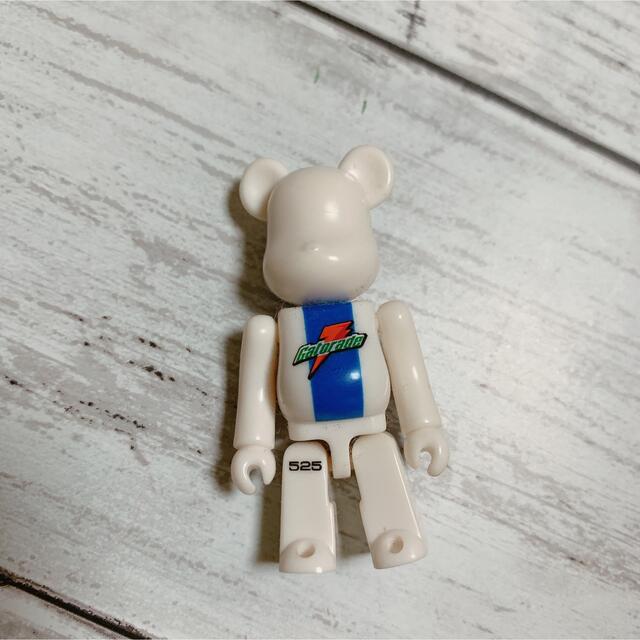 BE@RBRICK(ベアブリック)のBE@RBRICK ゲータレード エンタメ/ホビーのおもちゃ/ぬいぐるみ(キャラクターグッズ)の商品写真