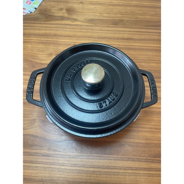 STAUB(ストウブ)のFJM様専用　staub ピコ・ココット　ラウンド　18cm・20cm インテリア/住まい/日用品のキッチン/食器(鍋/フライパン)の商品写真