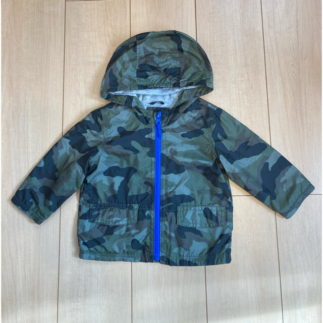 babyGAP(ベビーギャップ)のbabyGAPのウィンドブレーカー90 キッズ/ベビー/マタニティのキッズ服男の子用(90cm~)(ジャケット/上着)の商品写真