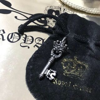 ロイヤルオーダー(ROYALORDER)のROYAL ORDER SMALL KEYペンダント(ネックレス)