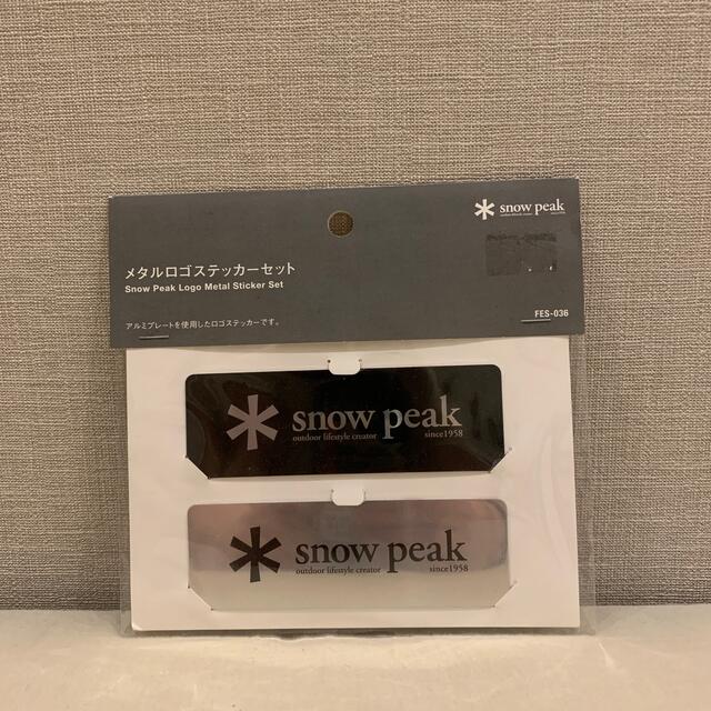 Snow Peak(スノーピーク)のsnowpeak メタルロゴステッカーセット スポーツ/アウトドアのアウトドア(その他)の商品写真