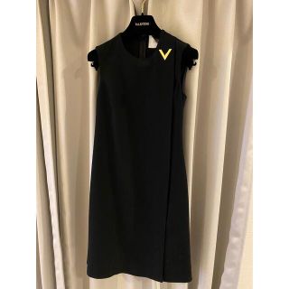ヴァレンティノ ドレスワンピース ワンピースの通販 32点 | VALENTINO ...