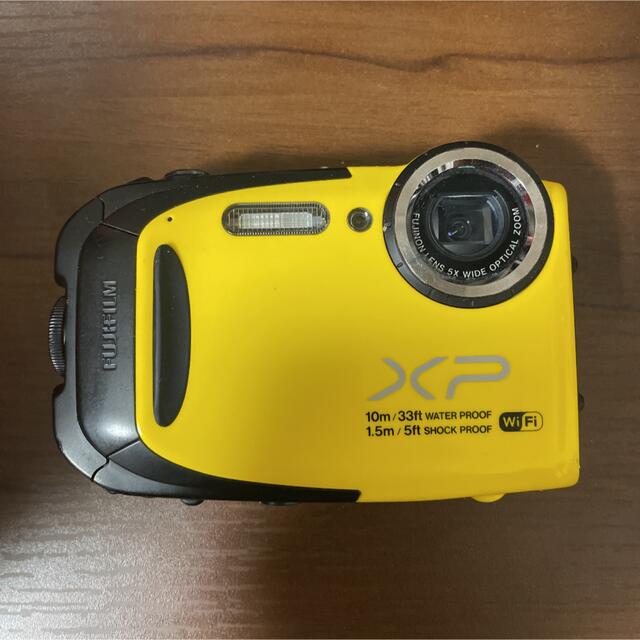 水中カメラ　ファインピックス XP70 イエロー(1台) スマホ/家電/カメラのカメラ(コンパクトデジタルカメラ)の商品写真