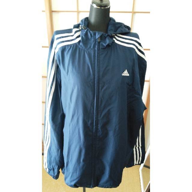 adidas(アディダス)のadidasのナイロンパーカー★アディダス★サイズL★ネイビー紺色★大きめ メンズのジャケット/アウター(ナイロンジャケット)の商品写真