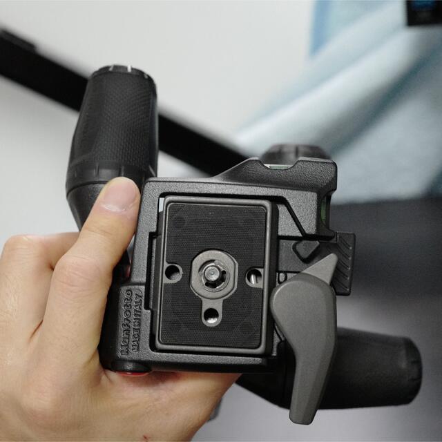 Manfrotto(マンフロット)の【予約済】マンフロットMHXPRO-3W X-PRO 3ウェイ雲台 スマホ/家電/カメラのカメラ(ミラーレス一眼)の商品写真