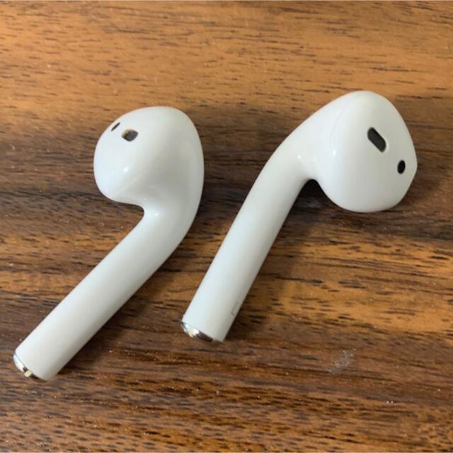 Apple(アップル)の《値引き可》AirPods【第一世代】Apple エアーポッズ 純正品 スマホ/家電/カメラのオーディオ機器(ヘッドフォン/イヤフォン)の商品写真