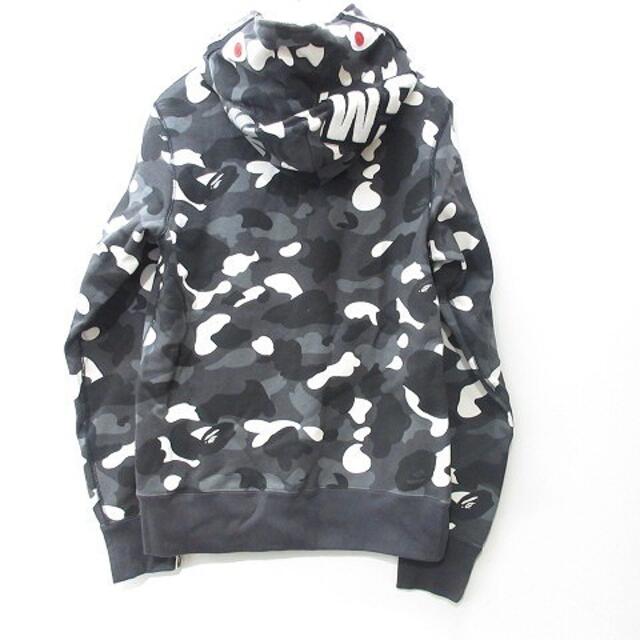 A BATHING APE(アベイシングエイプ)のアベイシングエイプ  グローインザダーク シャーク パーカー M メンズのトップス(パーカー)の商品写真