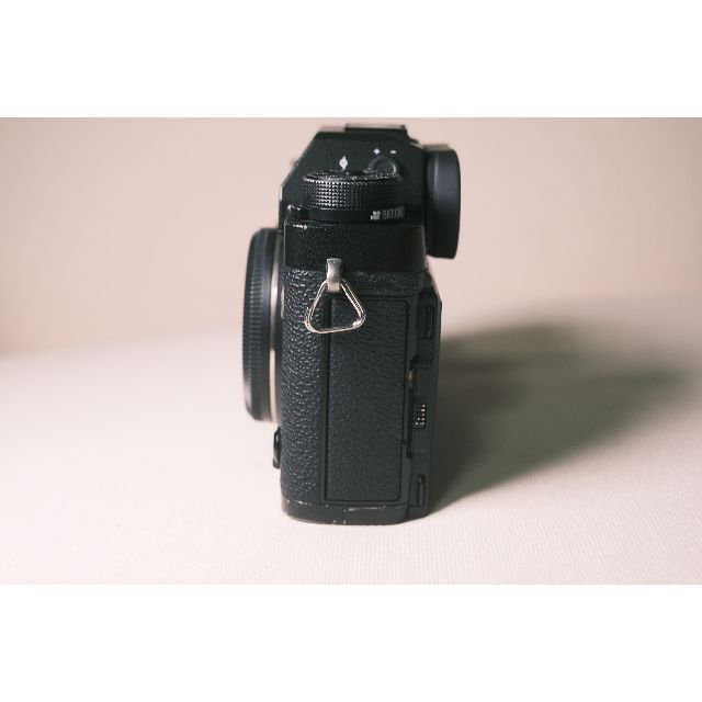 富士フイルム(フジフイルム)のFUJIFILM X-T2 ボディ本体 ブラック スマホ/家電/カメラのカメラ(ミラーレス一眼)の商品写真