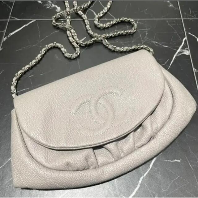 CHANEL(シャネル)のCHANEL ハーフムーン　チェーンウォレット　ココマーク　ショルダーバッグ レディースのバッグ(ショルダーバッグ)の商品写真