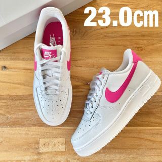 ナイキ(NIKE)の23.0㎝ NIKE エアフォース1 07ホワイト ピンク(スニーカー)