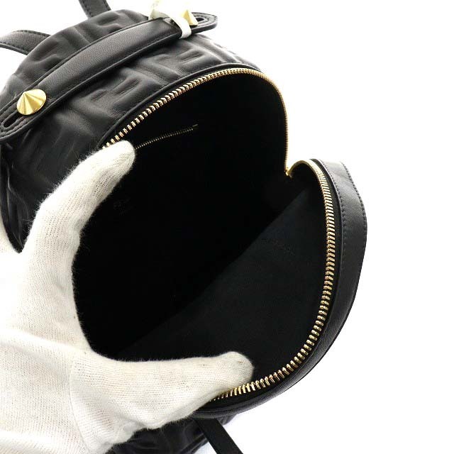 フェンディ レザーFFエンボス加工 バックパック 黒 8BZ038A72V フェンディ レザーFFエンボス加工 バックパック 黒 8BZ038A72V