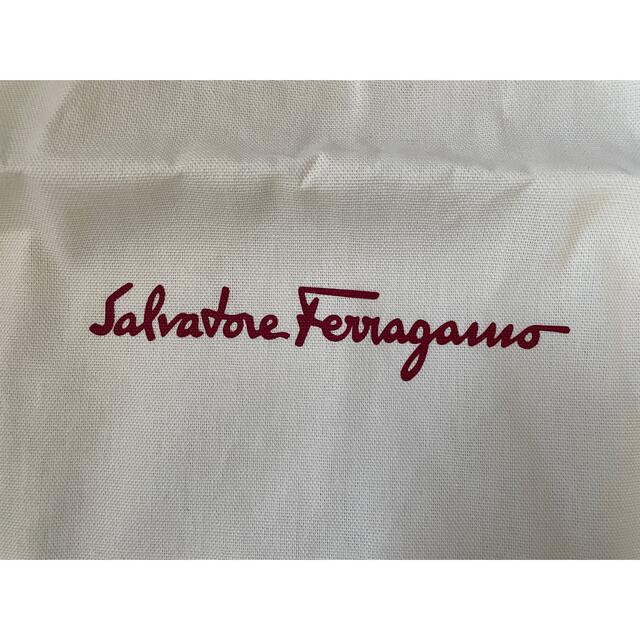 Salvatore Ferragamo(サルヴァトーレフェラガモ)のお値下げ☆フェラガモ　バック購入時の保存袋2枚セット レディースのバッグ(その他)の商品写真