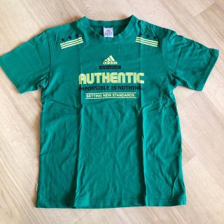 アディダス(adidas)のadidasTシャツ(Tシャツ/カットソー)