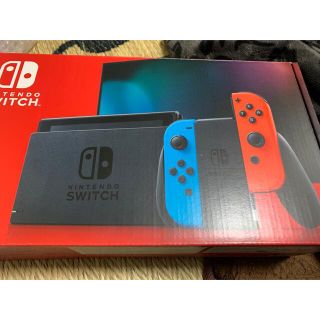 ニンテンドースイッチ(Nintendo Switch)のニンテンドースイッチswitch本体　ネオンブルーレッド　おまけ付き(携帯用ゲーム機本体)