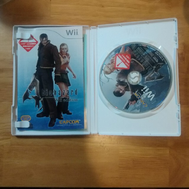 バイオハザード4 Wiiエディション（Best Price！） エンタメ/ホビーのゲームソフト/ゲーム機本体(家庭用ゲームソフト)の商品写真