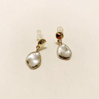 ローズバッド(ROSE BUD)のno.818   ゴールド×シルバー  軽量2連ピアス(ピアス)