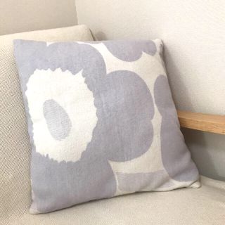 マリメッコ(marimekko)のꕤ完売品ꕤマリメッコ　ウニッコウールクッションカバーꕤ(クッションカバー)