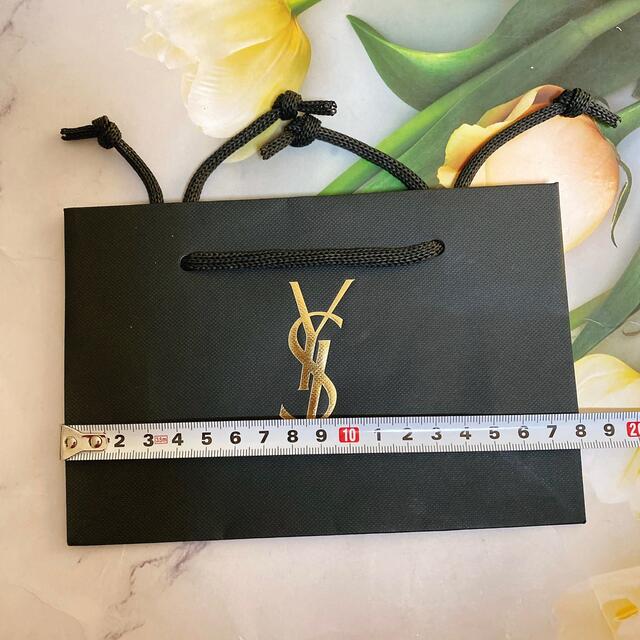 Yves Saint Laurent Beaute(イヴサンローランボーテ)の【今週限定】イヴ・サンローラン ショップ袋4個 コスメ/美容のコスメ/美容 その他(その他)の商品写真