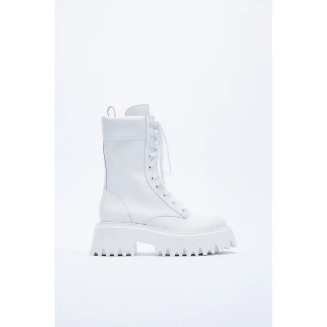 Rick Owens(リックオウエンス)の新品ZARAトラックソール厚底コンバットＺＩＰレザーブーツ４0 メンズの靴/シューズ(ブーツ)の商品写真