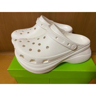 クロックス(crocs)のクロックス　厚底　新品(サンダル)