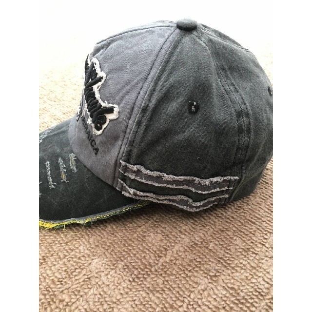 ヴィンテージ風　帽子　ダメージキャップ メンズの帽子(キャップ)の商品写真
