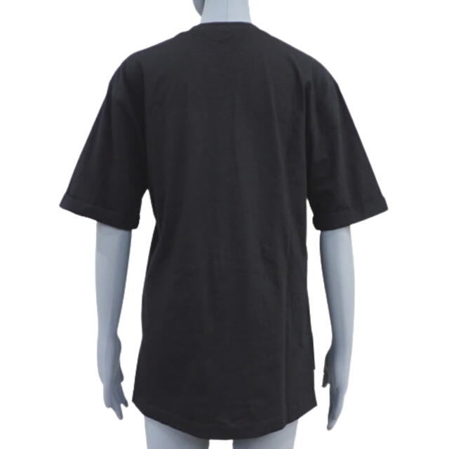 FENDI(フェンディ)のフェンディトップス ファーロゴ Tシャツ ブラック黒 40802009468 メンズのトップス(Tシャツ/カットソー(半袖/袖なし))の商品写真