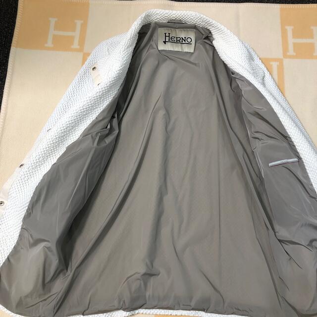 HERNO(ヘルノ)の難ありヘルノジャケット白46 モンクレール  タトラス レディースのジャケット/アウター(スプリングコート)の商品写真