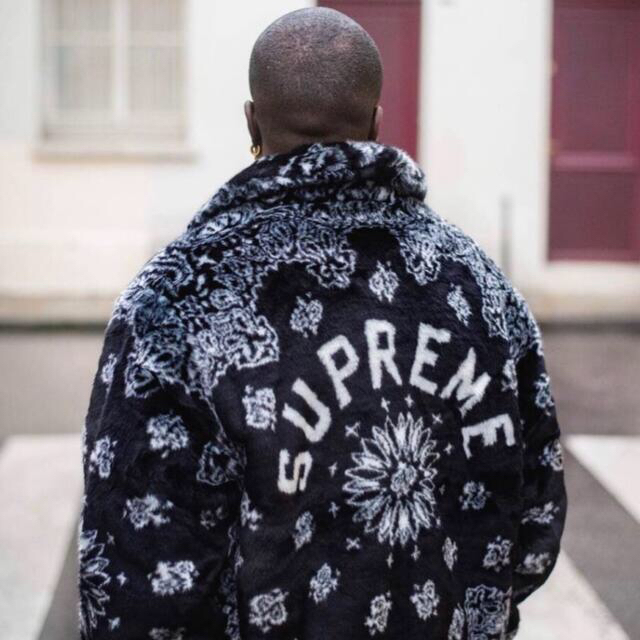 国内最安値 Supreme - Supreme Bandana Faux Fur Bomber Jacket の通販