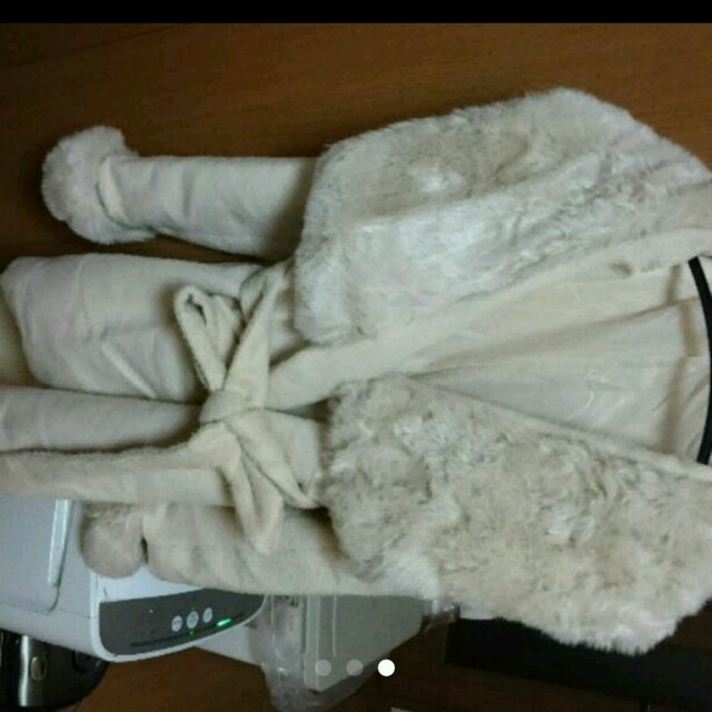 DaTuRa(ダチュラ)の昨年完売ファーコート レディースのジャケット/アウター(毛皮/ファーコート)の商品写真