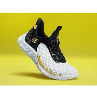 アンダーアーマー(UNDER ARMOUR)のCURRY 9  カリー9(スニーカー)