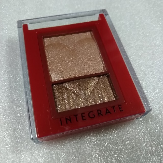 INTEGRATE(インテグレート)のインテグレート ワイドルックアイズ BE272 2.5g コスメ/美容のベースメイク/化粧品(アイシャドウ)の商品写真