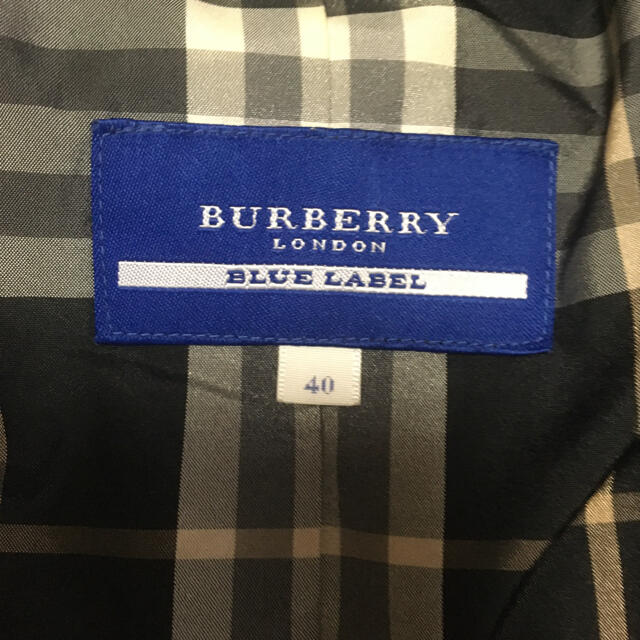 BURBERRY BLUE LABEL(バーバリーブルーレーベル)のバーバリーブルーレーベル　ダウンコート　ショート　Lサイズ レディースのジャケット/アウター(ダウンコート)の商品写真