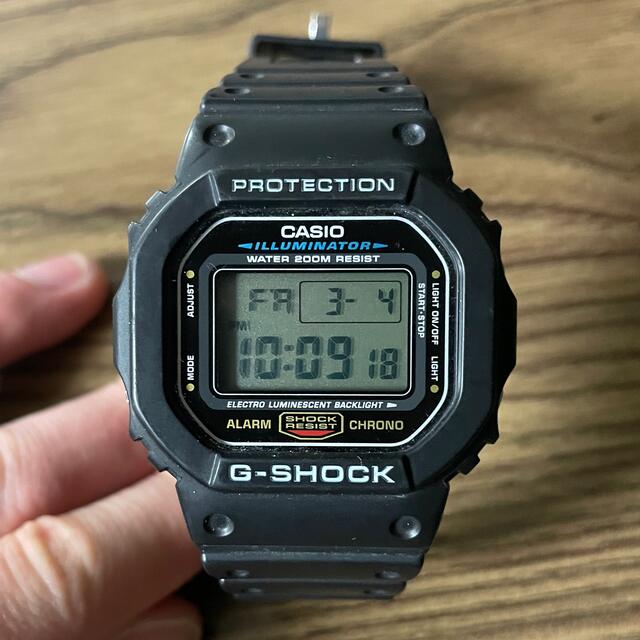 G-SHOCK(ジーショック)のG-SHOCK BASIC FIRST TYPE DW-5600E-1V メンズの時計(腕時計(デジタル))の商品写真