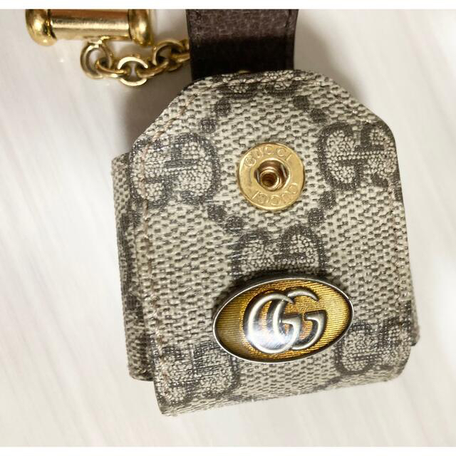 Gucci(グッチ)のAirPodsケース　GUCCI スマホ/家電/カメラのオーディオ機器(ヘッドフォン/イヤフォン)の商品写真