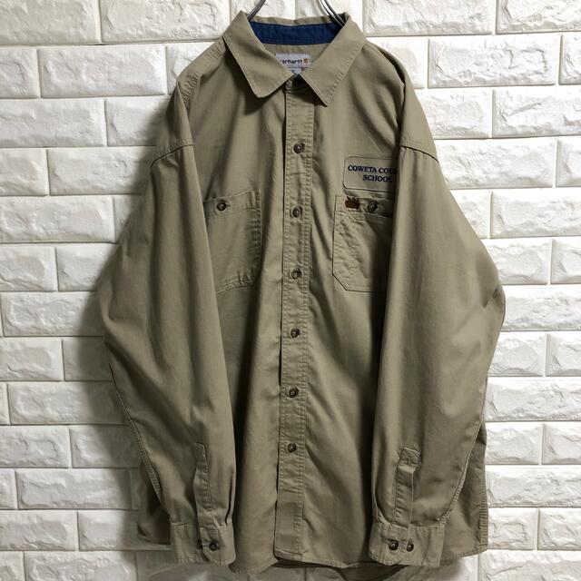 carhartt(カーハート)のカーハート　長袖シャツ　ワークシャツ　スクールロゴ　メンズXLサイズ メンズのトップス(シャツ)の商品写真