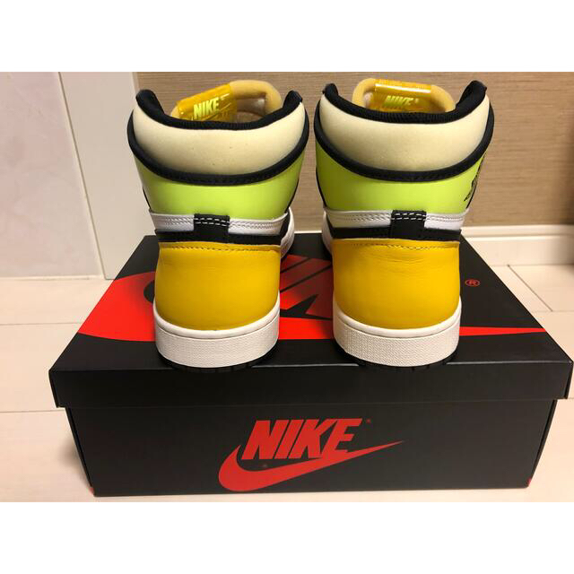 NIKE(ナイキ)のNIKE AIR JORDAN 1 HIGH OG VOLT GOLD メンズの靴/シューズ(スニーカー)の商品写真