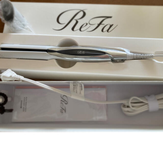 ReFa(リファ)のリファ　ストレートアイロン スマホ/家電/カメラの美容/健康(ヘアアイロン)の商品写真