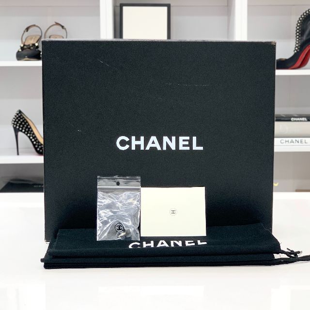 CHANEL(シャネル)の3841 シャネル ツイード ココマーク ショートブーツ ミックスカラー レディースの靴/シューズ(ブーツ)の商品写真