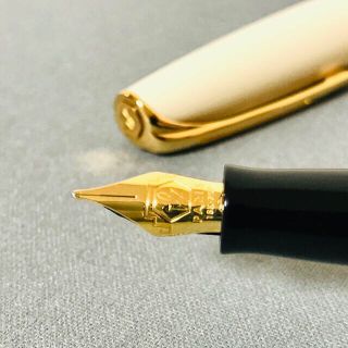 ウォーターマン(Waterman)の WATERMAN ペン先18K 万年筆 チャールストン アイボリーホワイト(その他)