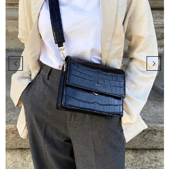 ZARA(ザラ)のJW PEI Mini Flap ミニショルダーバッグ-ブラッククロコ型押し レディースのバッグ(ショルダーバッグ)の商品写真