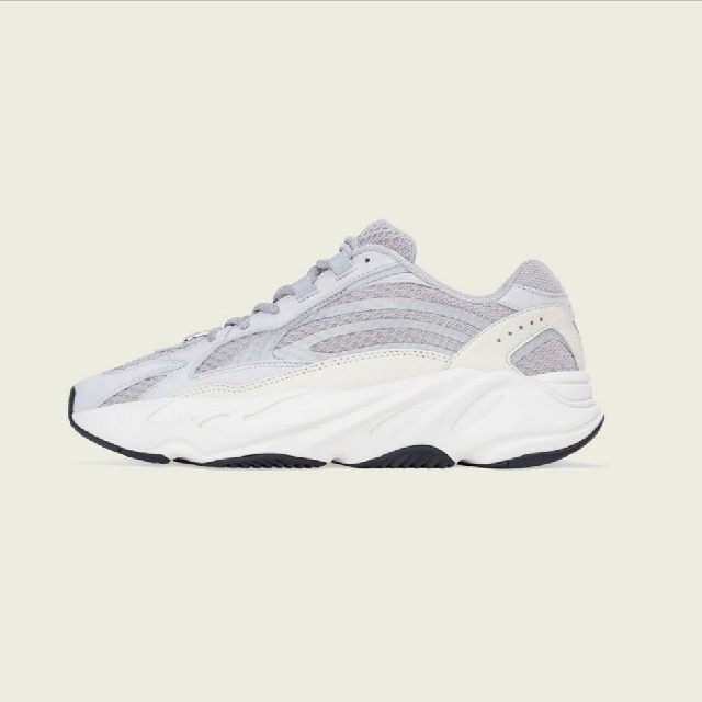 adidas(アディダス)のYEEZY BOOST 700 V2 Static メンズの靴/シューズ(スニーカー)の商品写真