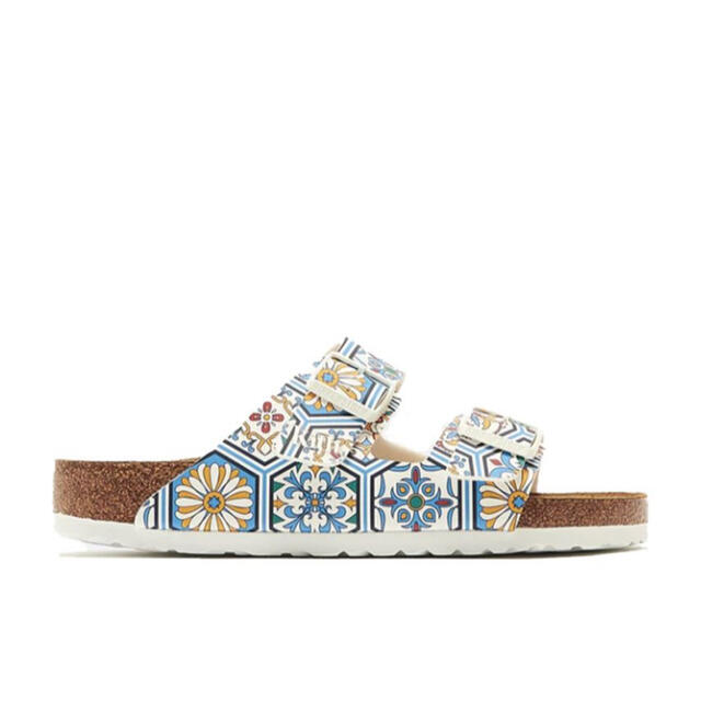 新品 kith box supreme ビルケンシュトックbirkenstockのサムネイル